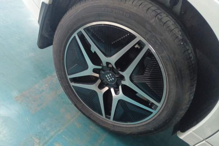 Used Landian E5 2023 1.5L DE-i 100KM Zhenxiang Edition 7-Seater
