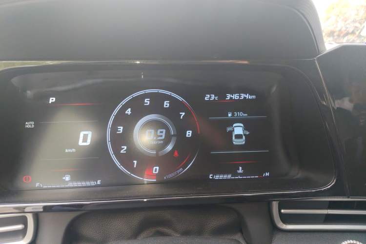 Used Hyundai Elantra 2021 1.5L CVT GLX Elite Edition Odometer Close Up