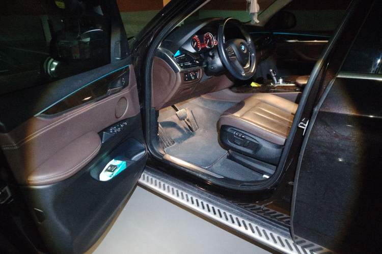 Used BMW X5 2018 xDrive28i
