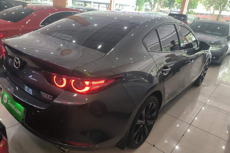 Used Mazda 3 Axela 2022 2.0L Automatic Premium Black Obsidian Edition
