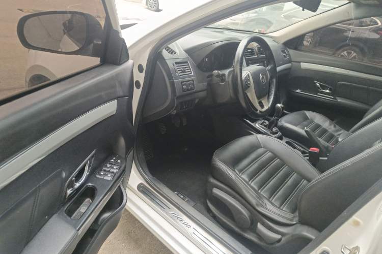 Used FORTHING Joyear S50 2016 1.5L Manual Luxury Edition