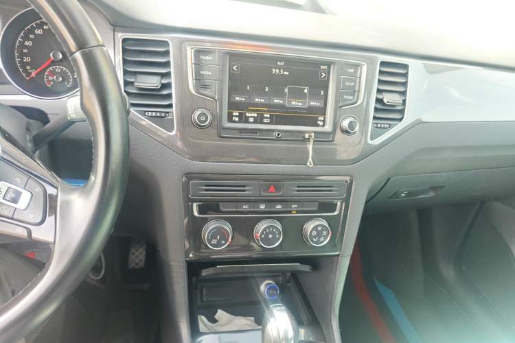 Used Volkswagen Golf Sportsvan 2016 230TSI Automatic Trend Edition
