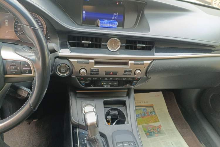 Used Lexus ES 2015 200 Elite Edition Audio And AC Panel