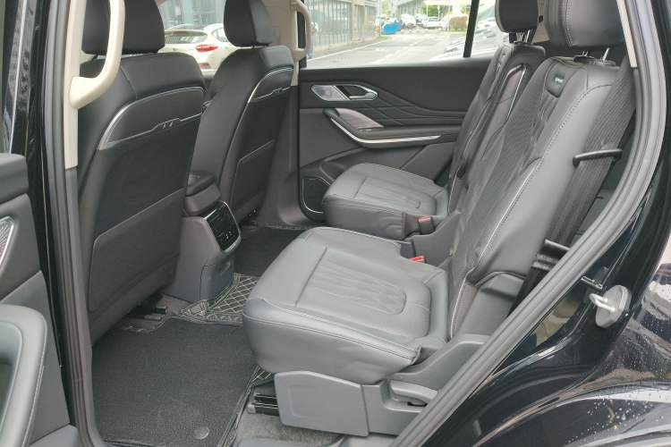 Used Hongqi HS7 PHEV 2024 2.0T PHEV Four-Wheel Drive Flagship Edition 6 Seats Left Rear Seat