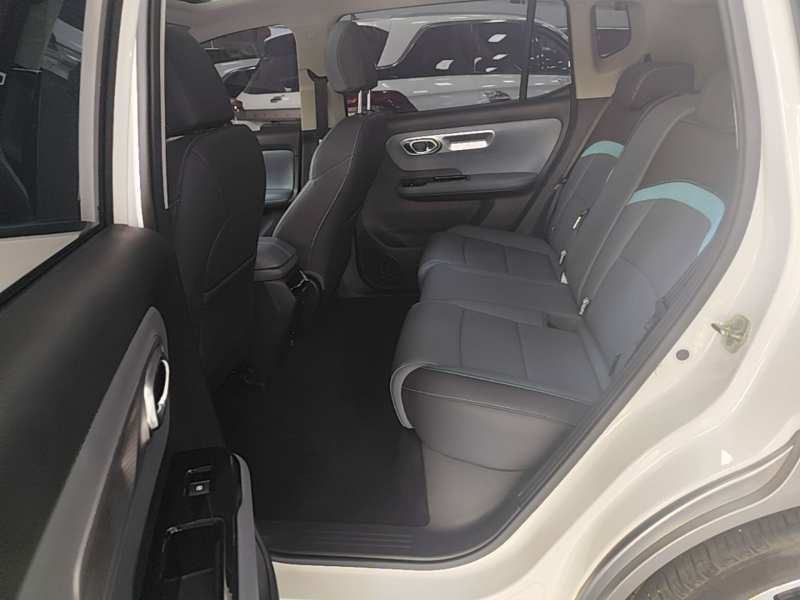 Used AION Y 2023 Younger Star Edition — 16