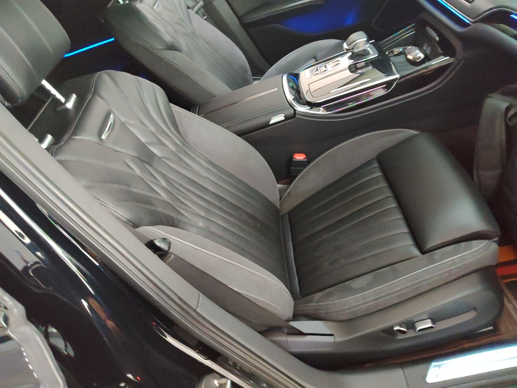 Hongqi H9 2024 2.0T Qichang Private Enjoyment Luxury Edition — снимка 19