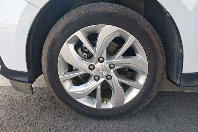 Used Buick Velite 6 2023 430km Range Commuter Version
