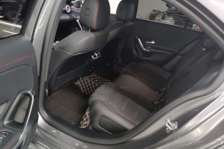 Used Mercedes-Benz A-Class 2024 Updated A 200 L Fashion Version Left Rear Seat