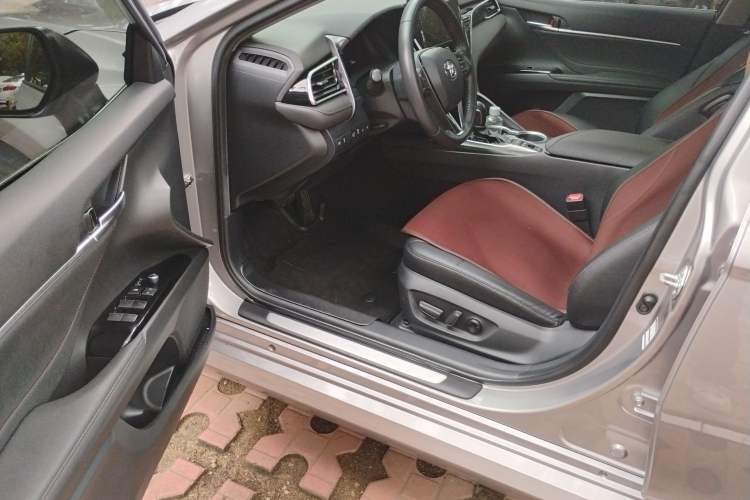 Used Toyota Camry 2021 Dual-Motor 2.5HG Luxury Edition Driver Seat