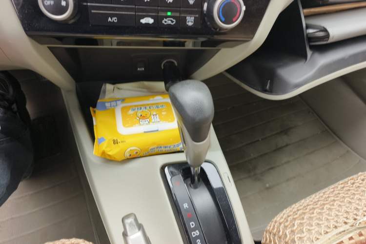 Used Honda Civic 2013 10th Anniversary 1.8L Automatic Comfort Version Gear Lever