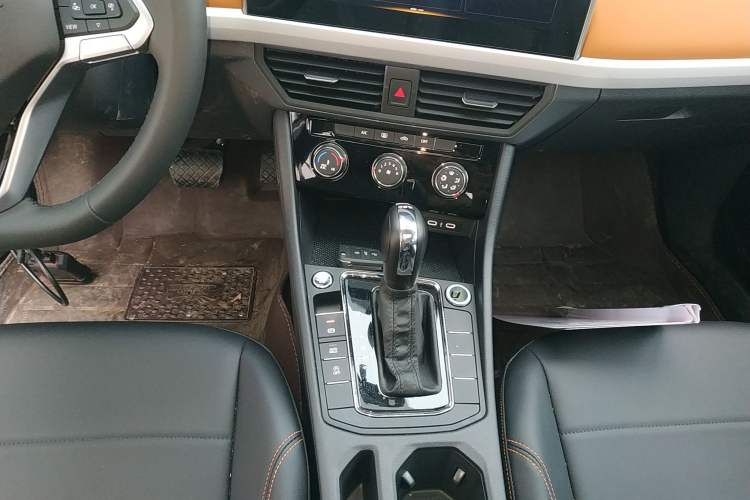 Used Volkswagen Bora 2025 Facelifted 200TSI DSG Yuexing Navigation Edition