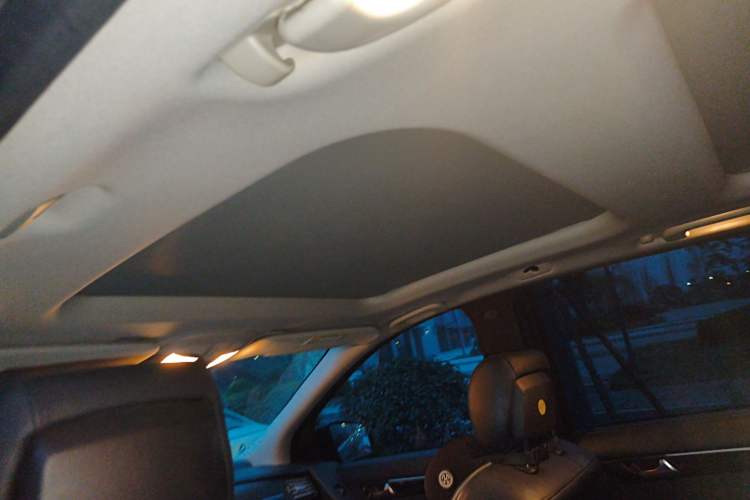 Used Mercedes-Benz R-Class 2017 R 320 4MATIC Business Edition Prestige Model