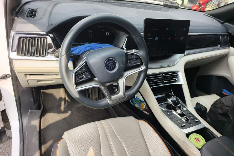 Used BYD Song PLUS New Energy 2021 DM-i 110KM Flagship PLUS Center Console