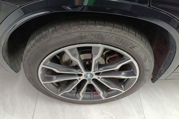 Used BMW X3 2023 Restyled xDrive30i Leading Edition M Night Sky Package Right Rear Wheel Hub