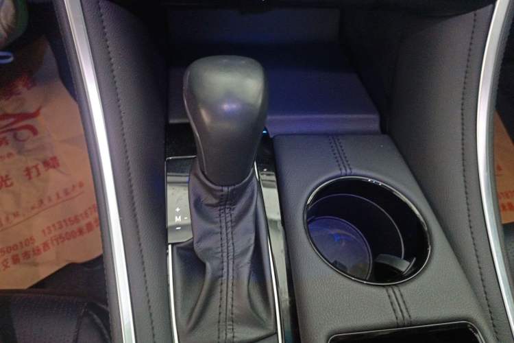 Used Toyota Avalon 2022 2.0L Luxury Edition Gear Lever