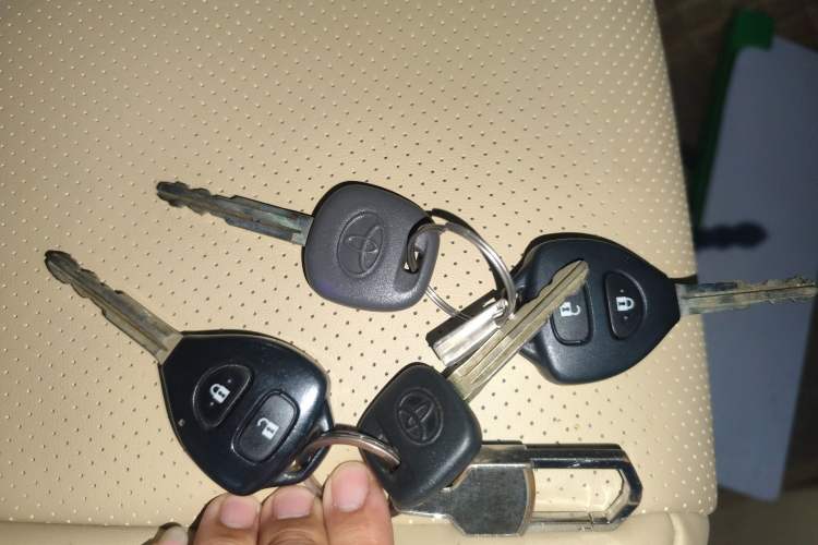 Used Toyota Prado 2014 2.7L Middle East Version Parallel Import Vehicle Key