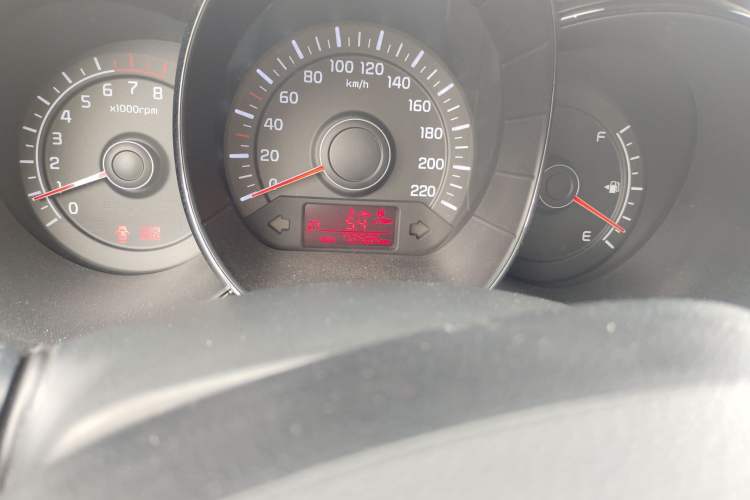 Used Kia K2 2012 Sedan 1.4L Automatic GLS Commemorative Edition Odometer Close Up