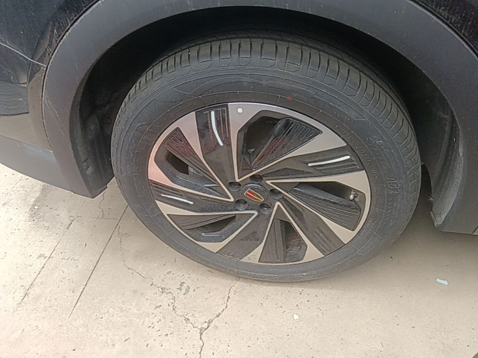 Hongqi HS7 PHEV 2024 2.0T PHEV Four-Wheel Drive Flagship Edition 7 Seats — снимка 11
