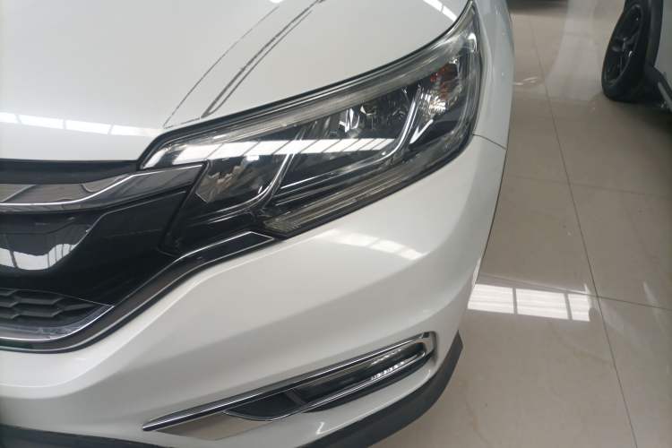 Used Honda CR-V 2016 2.0L two-wheel drive Urban Edition
