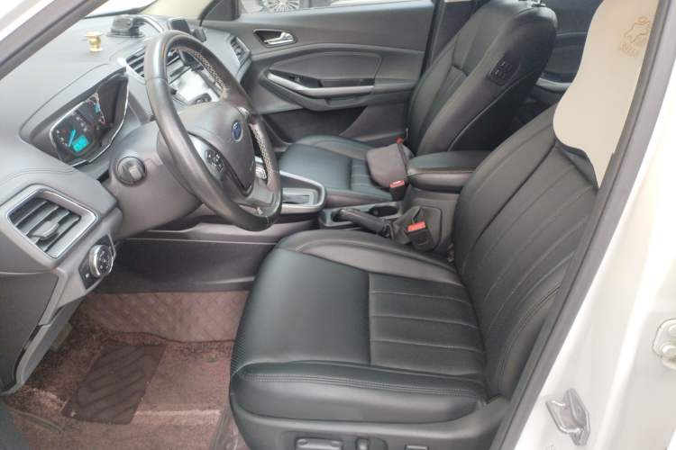 Used Ford Escort 2015 1.5L Automatic Fashion Model