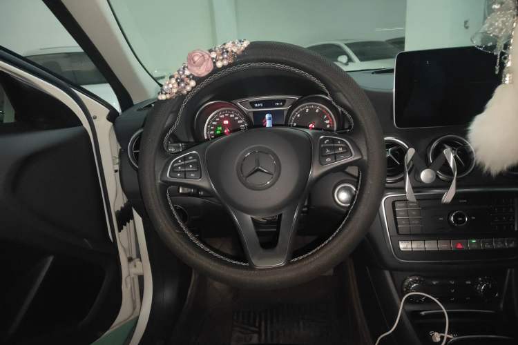 Used Mercedes-Benz GLA 2017 GLA 220 4MATIC Fashion Model