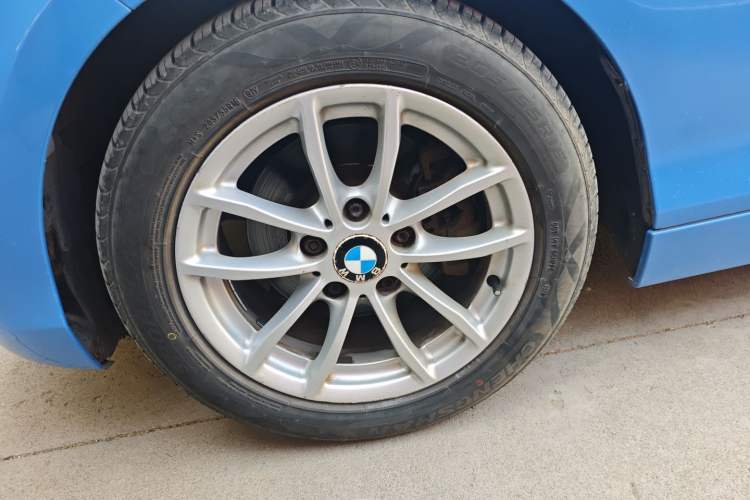 Used BMW 1 Series 2013 Facelifted 118i Leading Edition Exterior 4