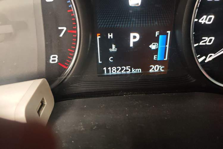 Used Mitsubishi Outlander 2019 2.0L Two-Wheel Drive Comfort Edition 5 Seats China VI Standard