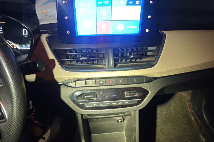 Used Baojun 360 2018 1.5L Manual Luxury Edition China V Audio And AC Panel