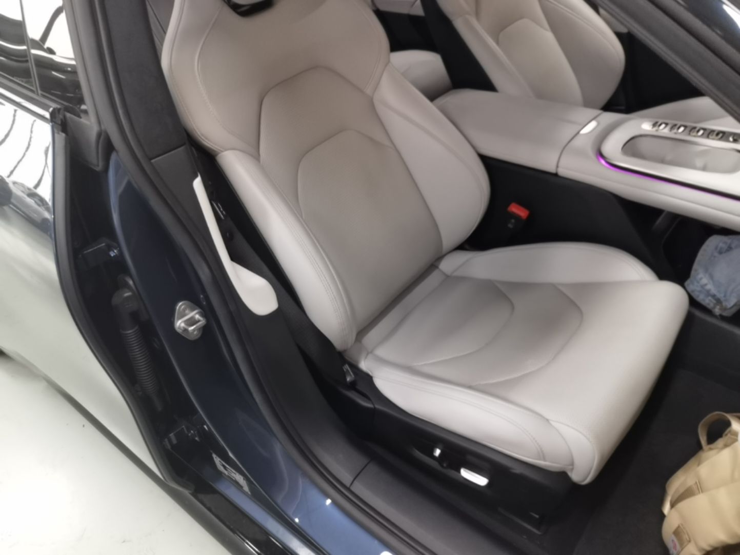 Xiaomi Auto SU7 2024 Four-Wheel-Drive Max Founder's Edition — снимка 19