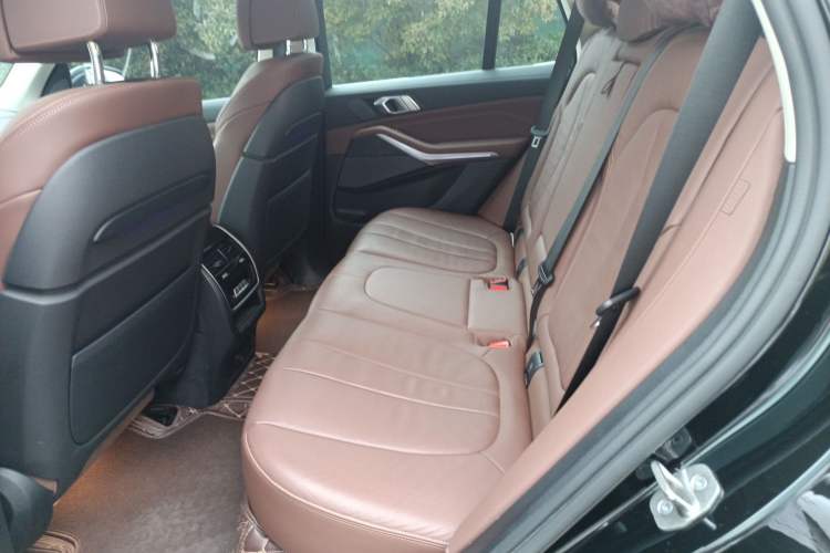 Used BMW X5 2021 Restyled xDrive40i Luxury Version M Sport Package Left Rear Seat