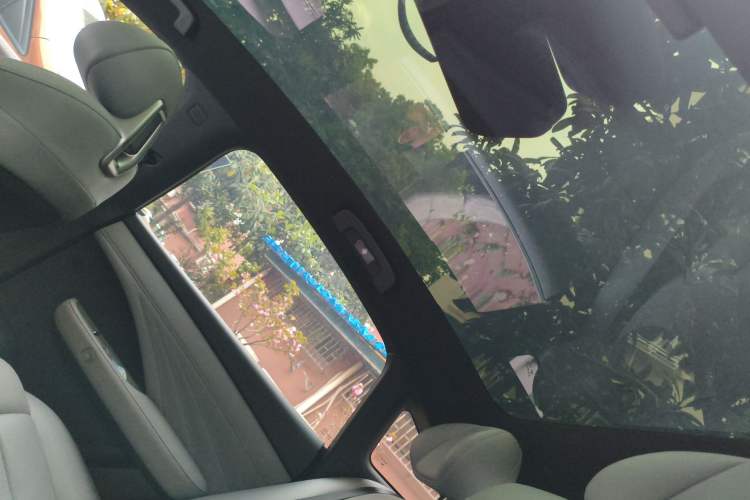 Used Nissan N7 2025 510 Pro Headliner