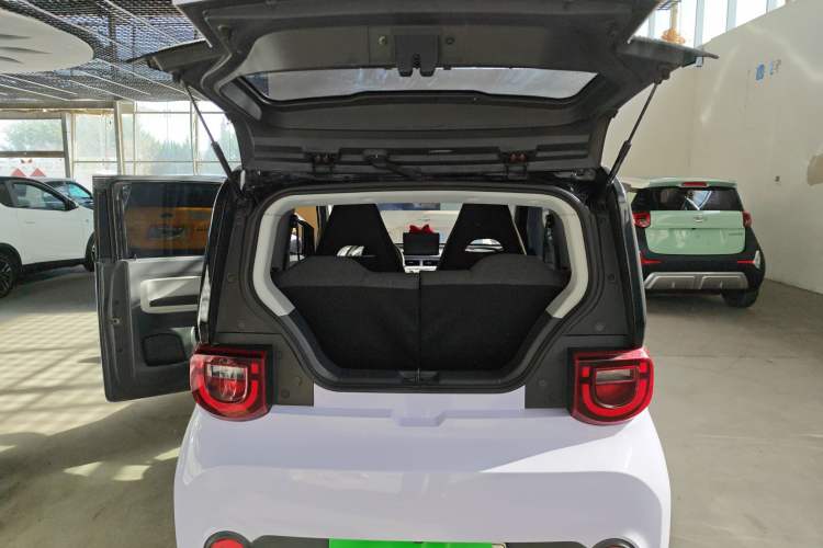 Used Chery QQ Ice Cream 2022 170km Sundae Phosphate Lithium-Ion