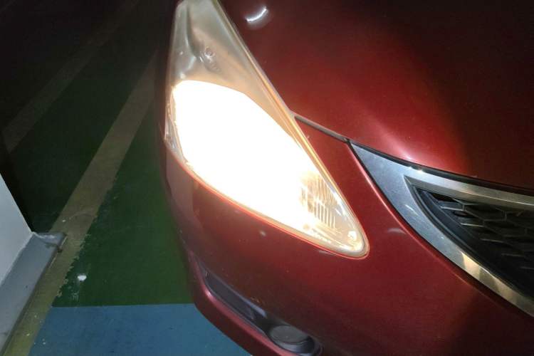 Used Nissan Tiida 2011 1.6L CVT Smart Version