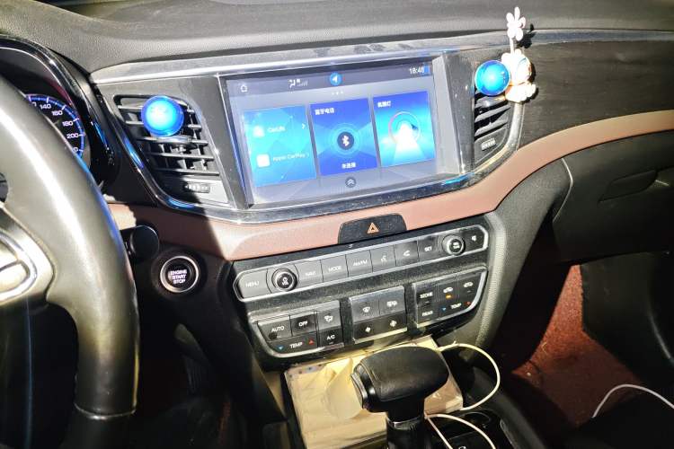 Used GAC Trumpchi GS8 2017 320T Two-Wheel Drive Luxury Smart Connectivity Version (7 Seats)