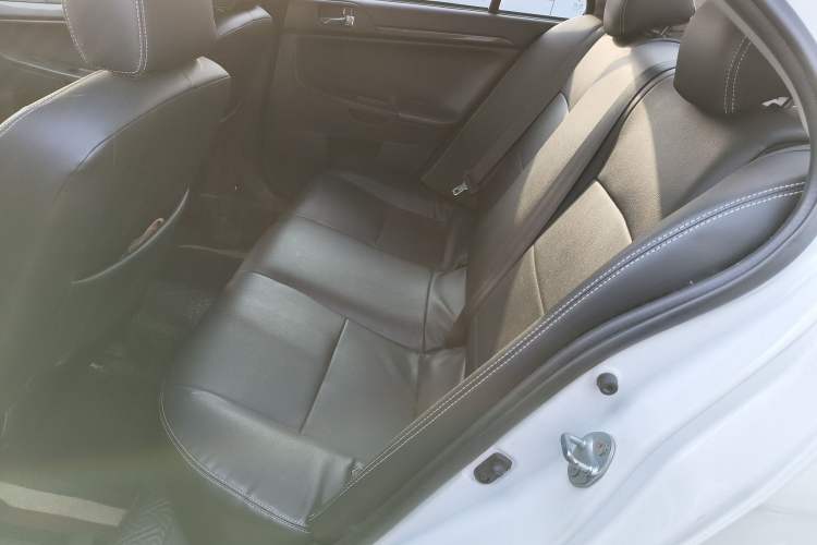 Used Mitsubishi Lancer EX 2013 Fashion Edition 1.8L CVT Comfort Version
