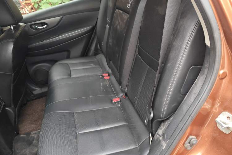 Used Nissan X-Trail 2014 2.0L CVT Comfort Edition 2WD Left Rear Seat