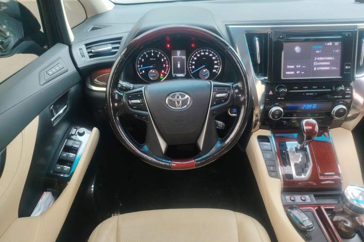 Used Toyota Alphard 2015 3.5L Luxury Edition