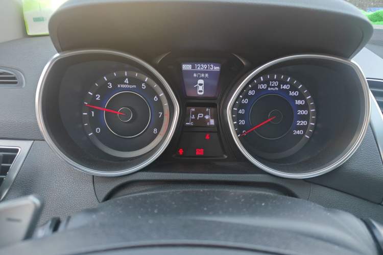 Used Hyundai Elantra (5th Generation / Langdong) 2012 1.8L Automatic Prestige Model
