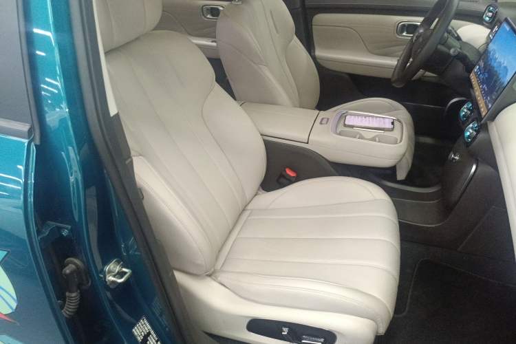 Used AION UT 2025 420 Prestige Edition Right Front Seat