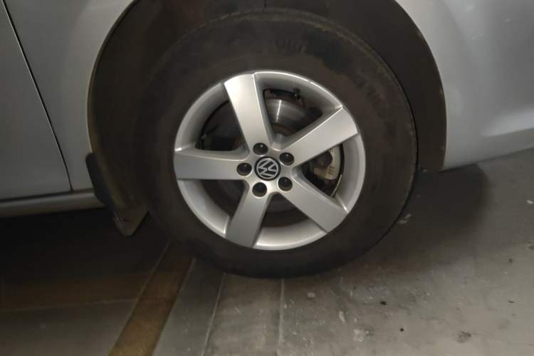 Used Volkswagen Bora 2011 1.6L Manual Comfort Version
