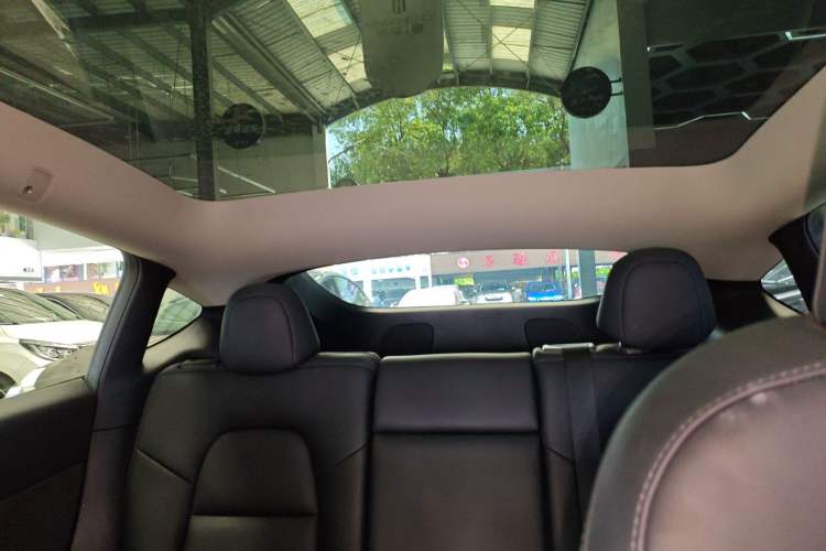 Used Tesla Model Y 2021 Long-Range All-Wheel-Drive Version