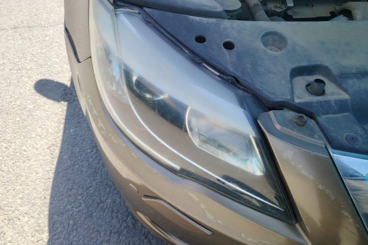 Used BYD G6 2012 1.5TID Automatic Prestige Edition Right Front Headlight