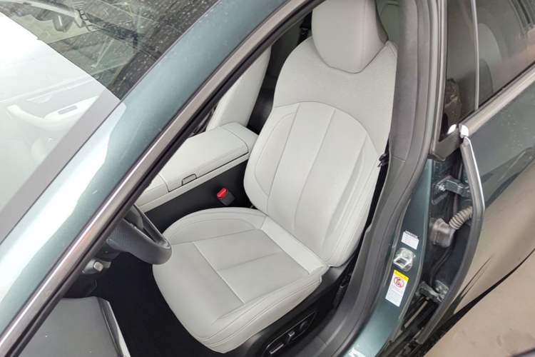 Used XPeng P7 2023 P7i 702 Max Left Front Seat