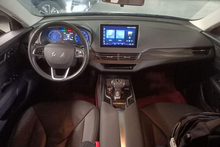 Used Hongqi E-QM5 2023 Base Travel Edition
