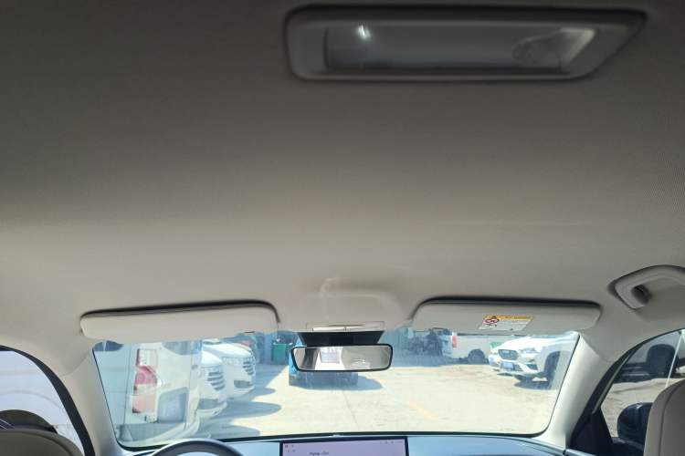 Used Geely Galaxy Geome 2025 UP 410km Exploration+ Edition
