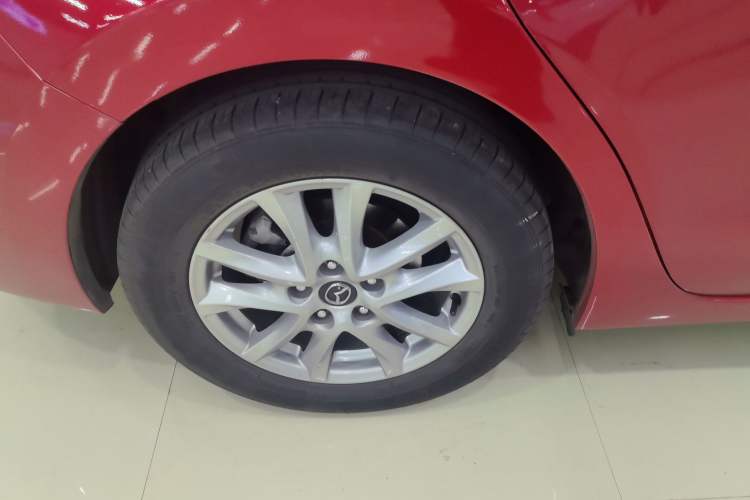 Used Mazda Mazda 3 Axela 2016 Sedan 1.5L Automatic Luxury Model
