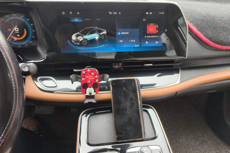 Used GAC Group Toyota iA5 2019 Luxury Edition Audio And AC Panel