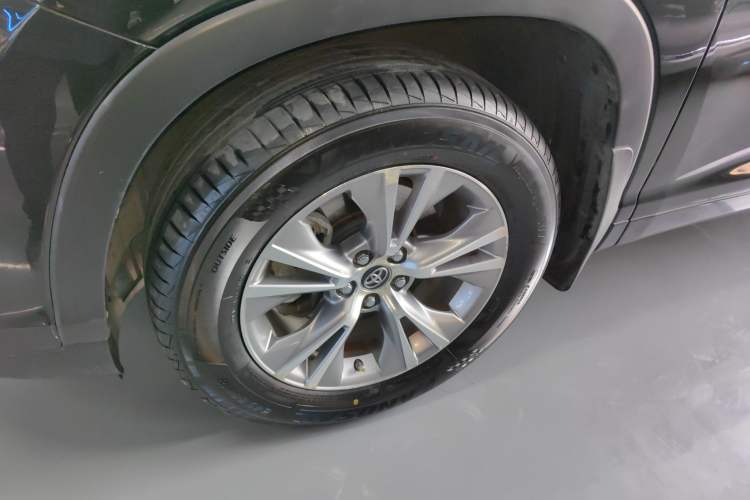 Used Toyota Highlander 2018 2.0T Four-Wheel Drive Elite Edition 7 Seats China VI Standard