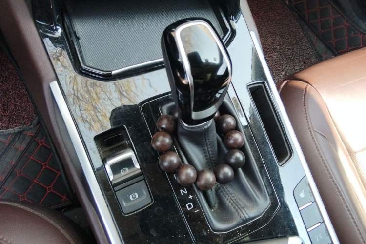 Used Wey VV7 2017 2.0T Flagship Model Gear Lever