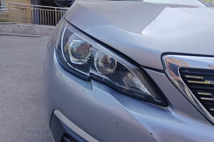 Used Peugeot 308 2018 1.6L Manual Fashion Edition Right Front Headlight